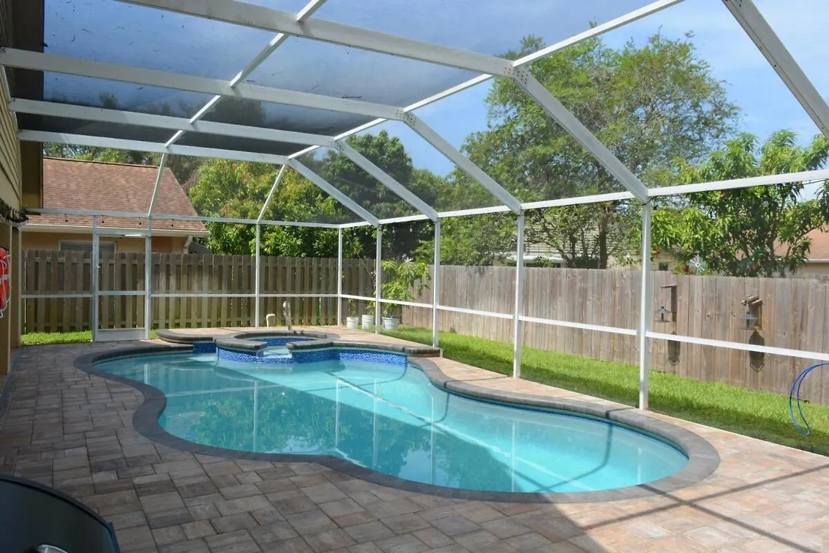 Traditional Home In Tampa 0*,
