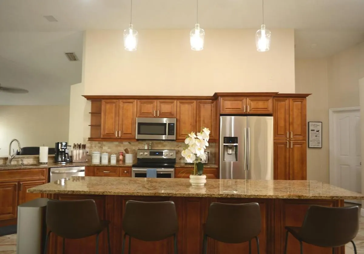 Traditional Home In Tampa 0*,  Verenigde Staten