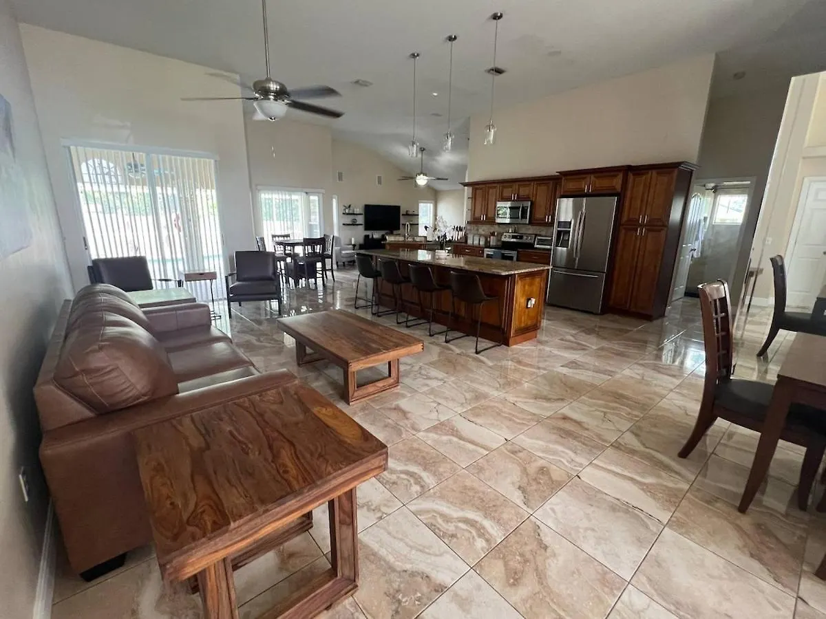 Traditional Home In Tampa